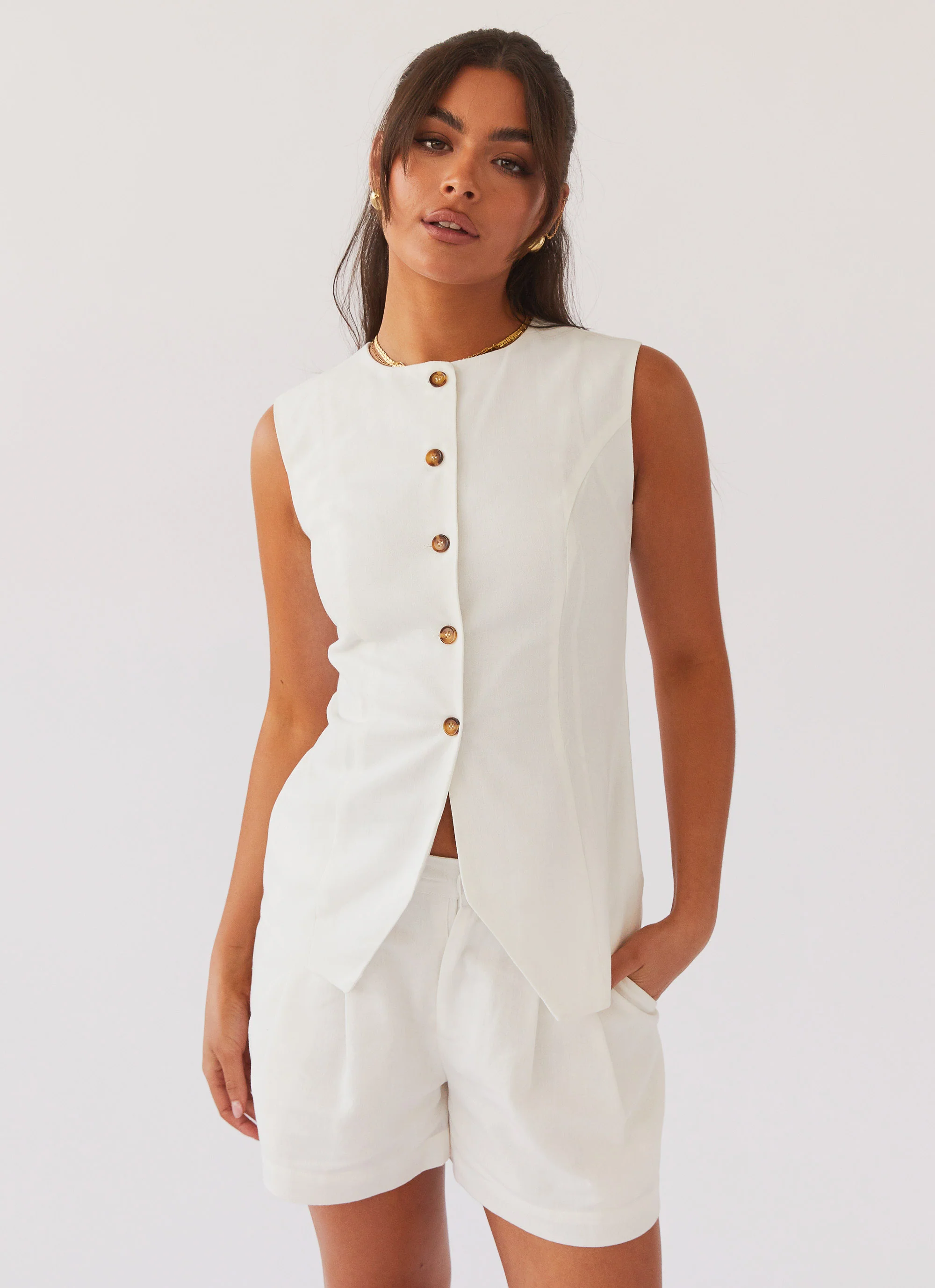 Born For Bordeaux Linen Shorts - White - Image 5